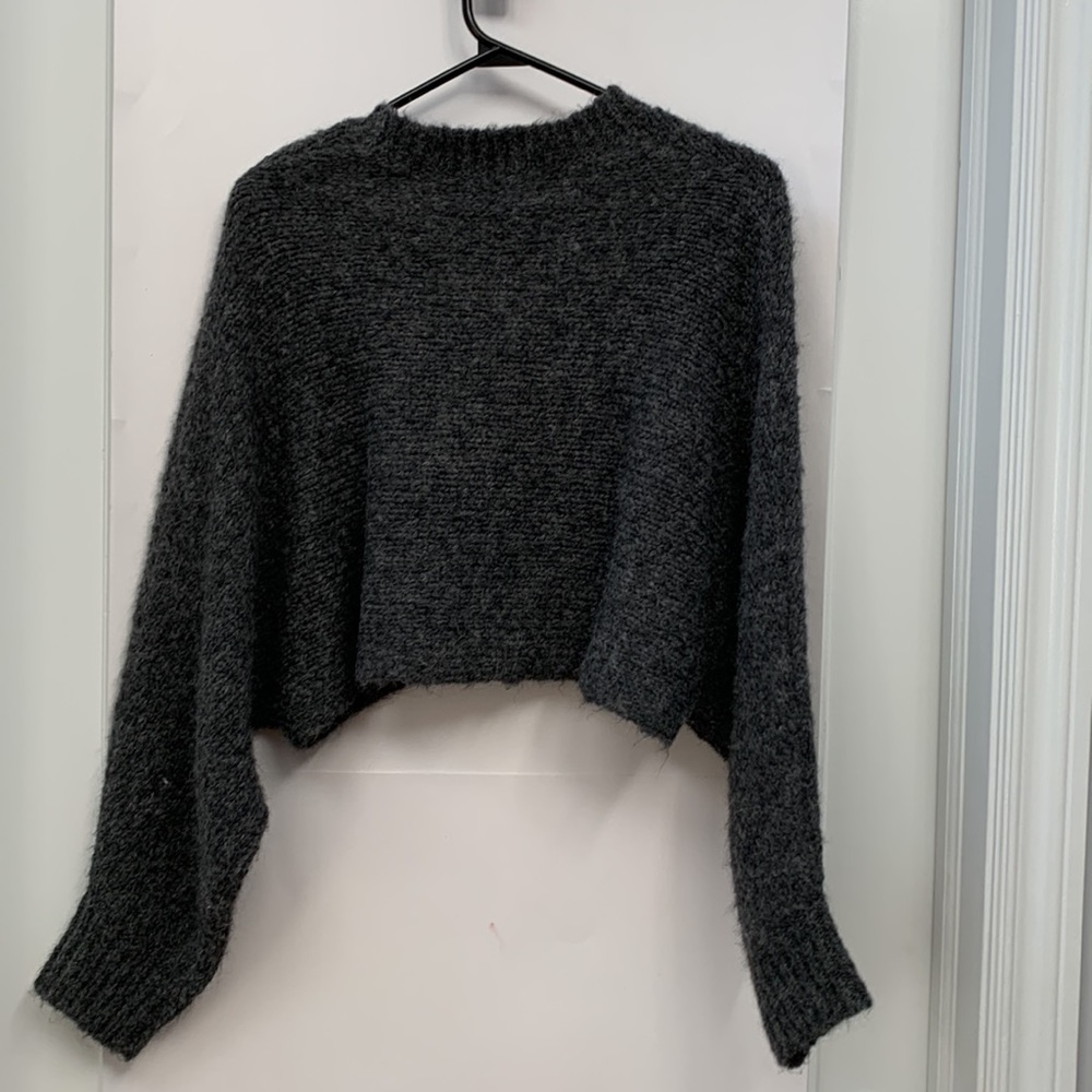 ❗️SOLD❗️Wilfred Free Lolan Sweater - Picture 4 of 8